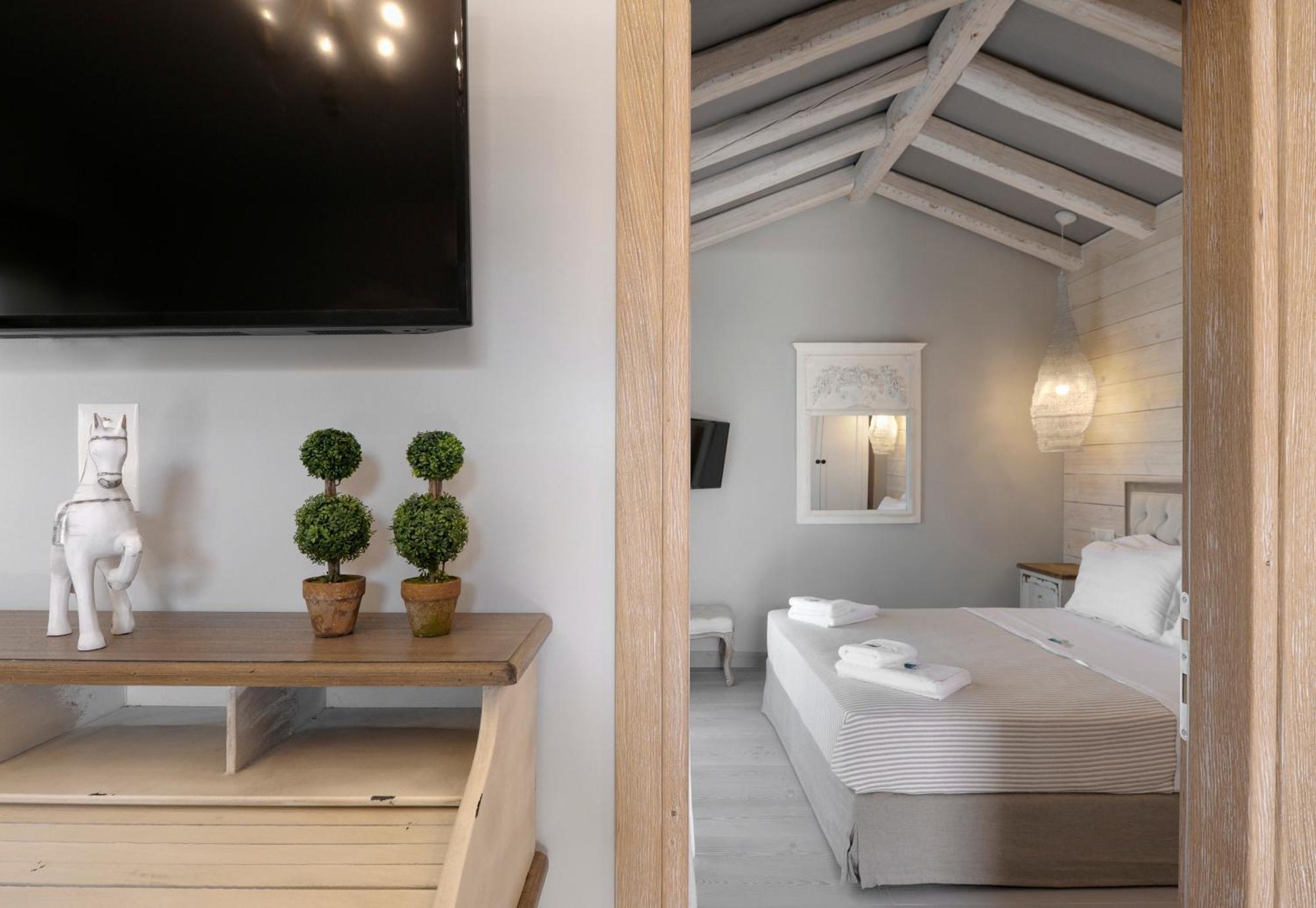 By The Sea Luxury Suites Thassos Exteriör bild