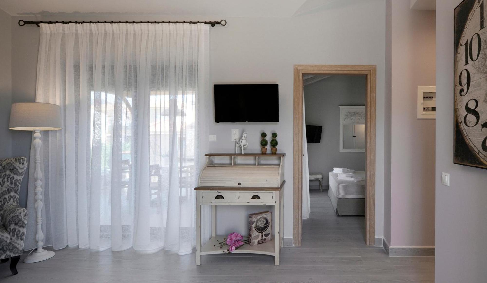 By The Sea Luxury Suites Thassos Exteriör bild