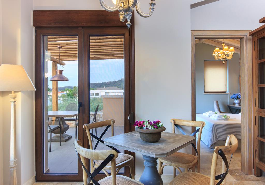 By The Sea Luxury Suites Thassos Exteriör bild